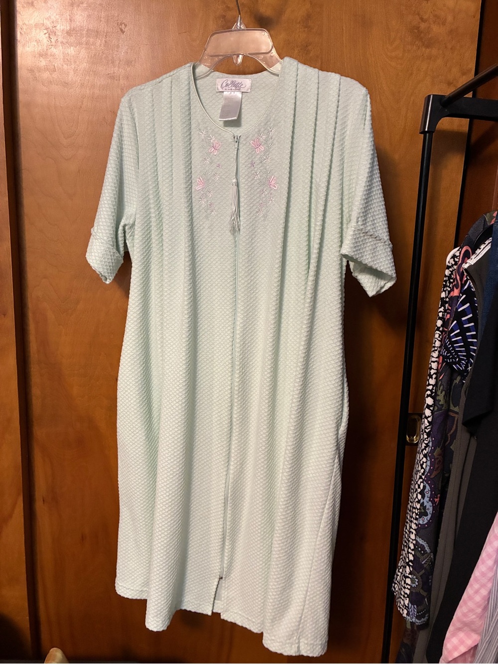 Collette Mint green Embroidered Front-Zip Women’s robe Housecoat Vintage pockets